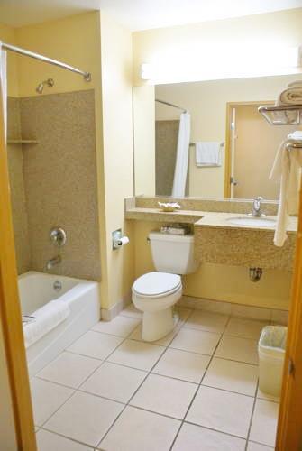 إنغليووود، لوس أنجليس، كاليفورنيا H3 Inn & Suites - Lax Airport - Los Angeles الغرفة الصورة