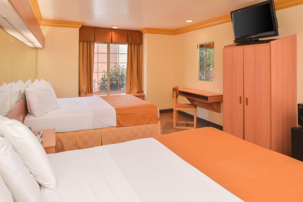 إنغليووود، لوس أنجليس، كاليفورنيا H3 Inn & Suites - Lax Airport - Los Angeles المظهر الخارجي الصورة