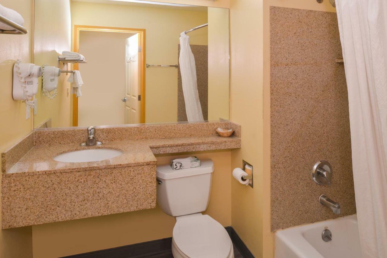 إنغليووود، لوس أنجليس، كاليفورنيا H3 Inn & Suites - Lax Airport - Los Angeles المظهر الخارجي الصورة