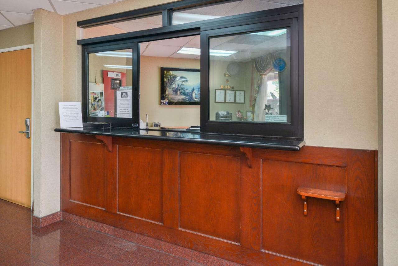 إنغليووود، لوس أنجليس، كاليفورنيا H3 Inn & Suites - Lax Airport - Los Angeles المظهر الخارجي الصورة